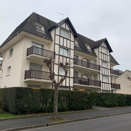 Les Ormes 17 Apartment Houlgate Exterior photo