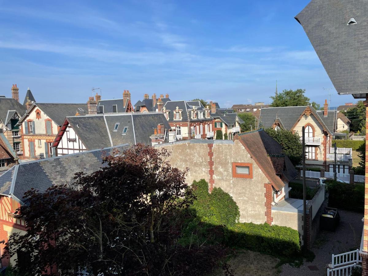 Les Ormes 17 Apartment Houlgate Exterior photo